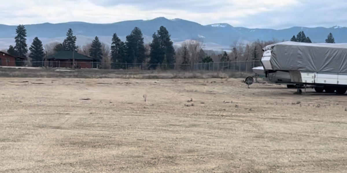 Outdoor Storage Parking