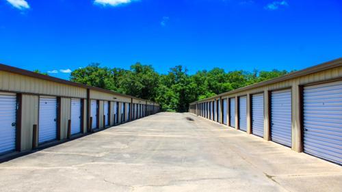 storage units monroe la