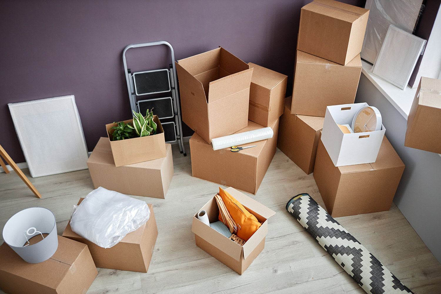 Decluttering a home and using vault self storage
