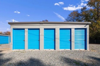 Climate-controlled storage, drive-up units, and boat & RV parking on US-127 in Signal Mountain, TN