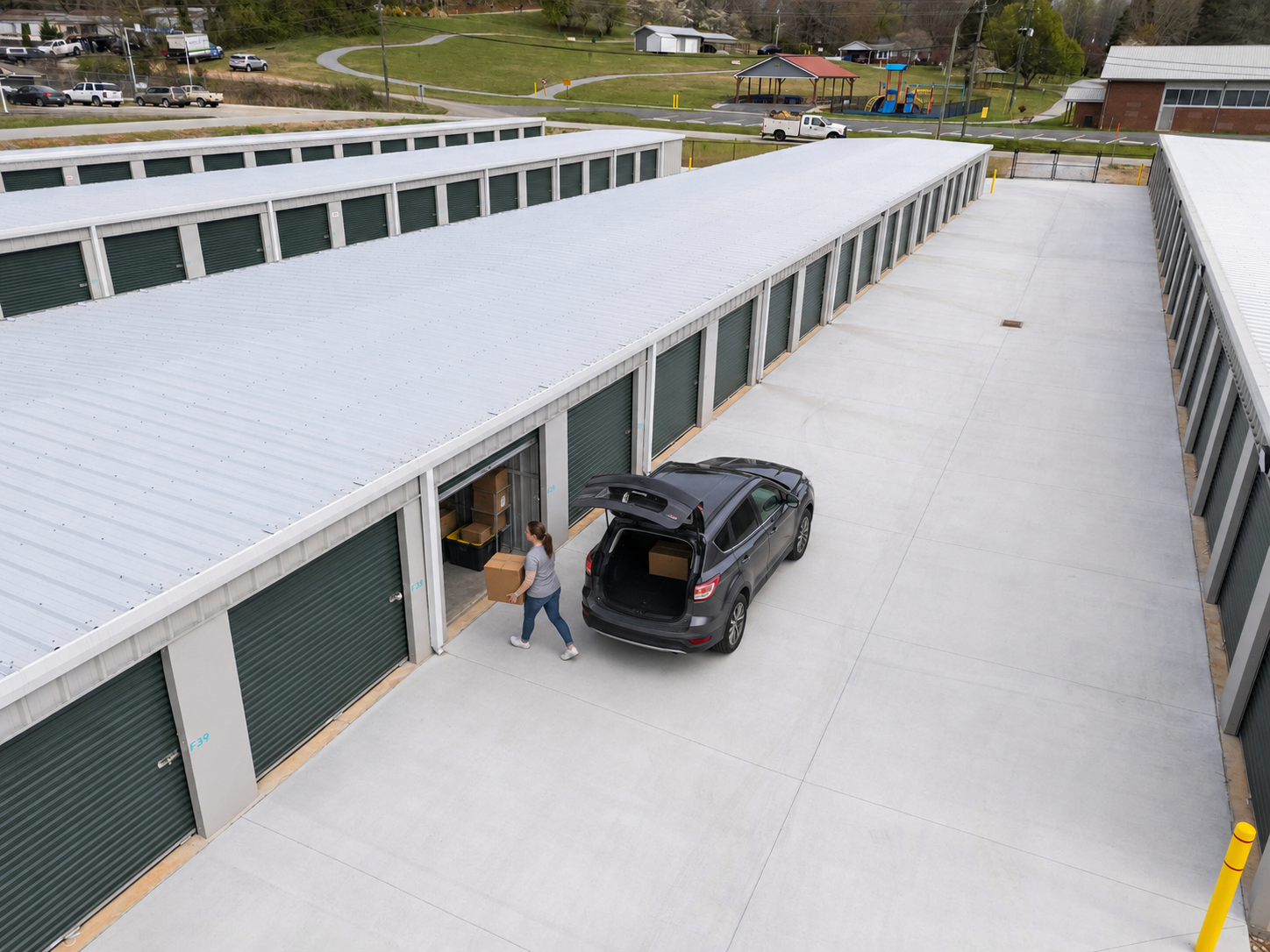 drive up self storage units being loaded conveniently and safely in Clayton GA
