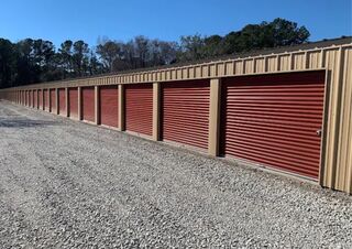 Wide drive aisles at South Georgia Storage