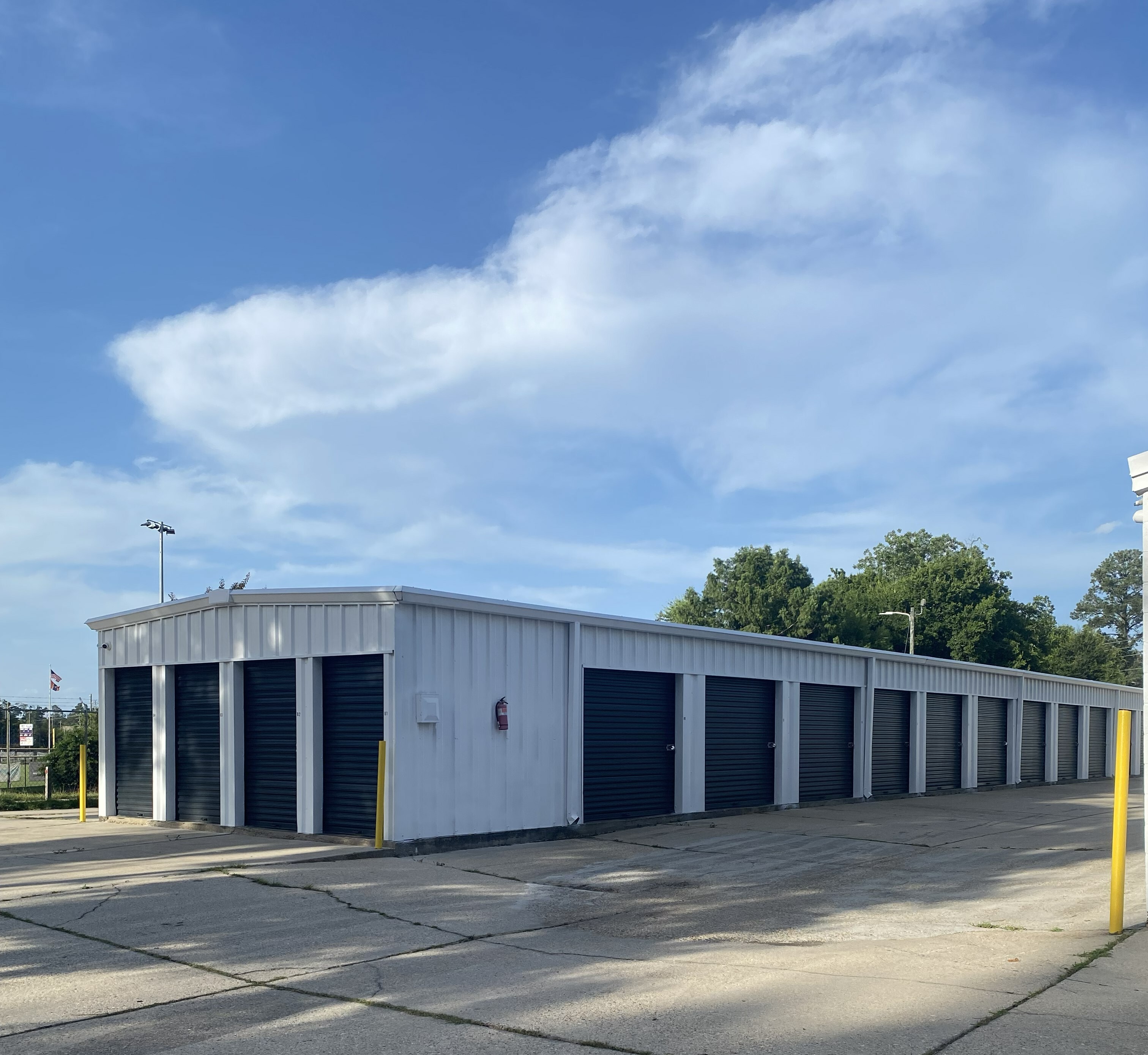Exterior photo of Mid-City Storage units in Hattiesburg